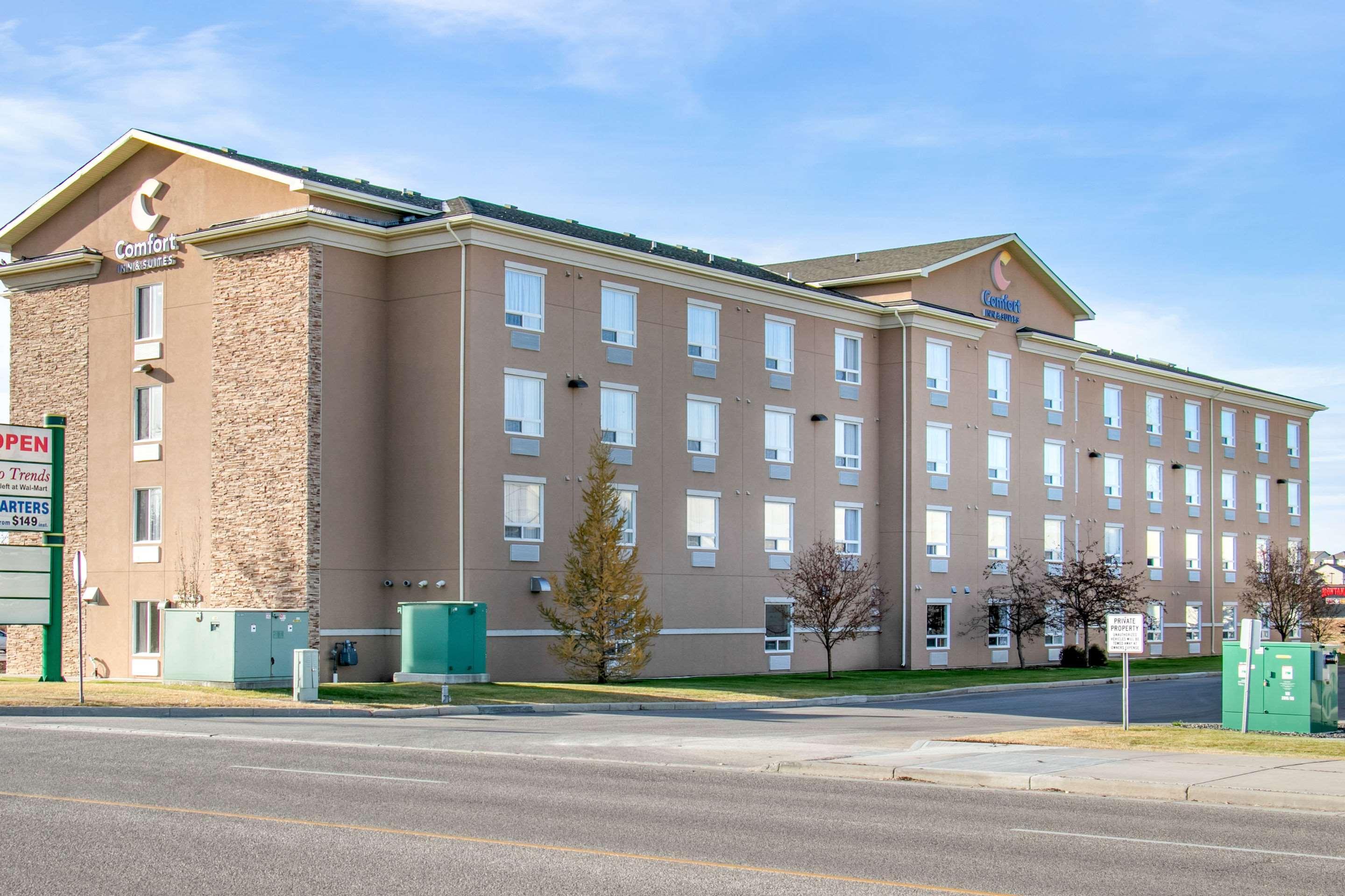 Comfort Inn & Suites Airdrie Exterior foto