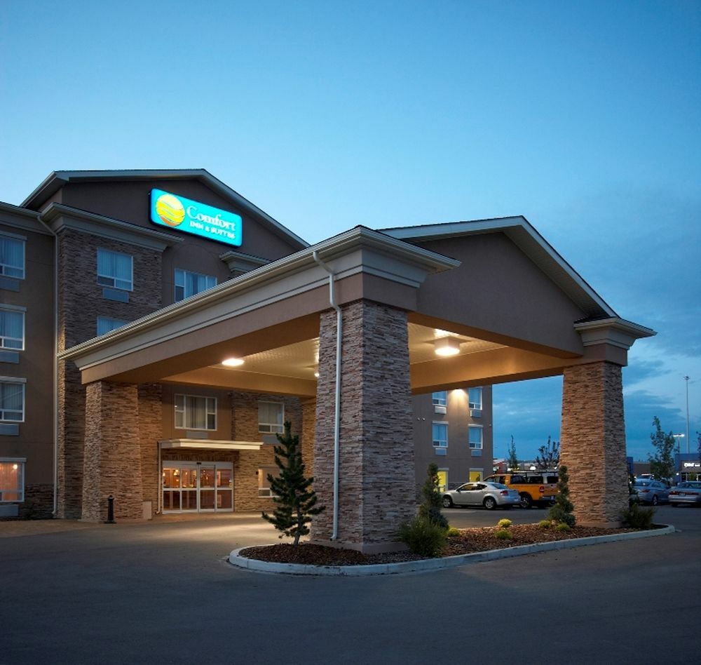 Comfort Inn & Suites Airdrie Exterior foto